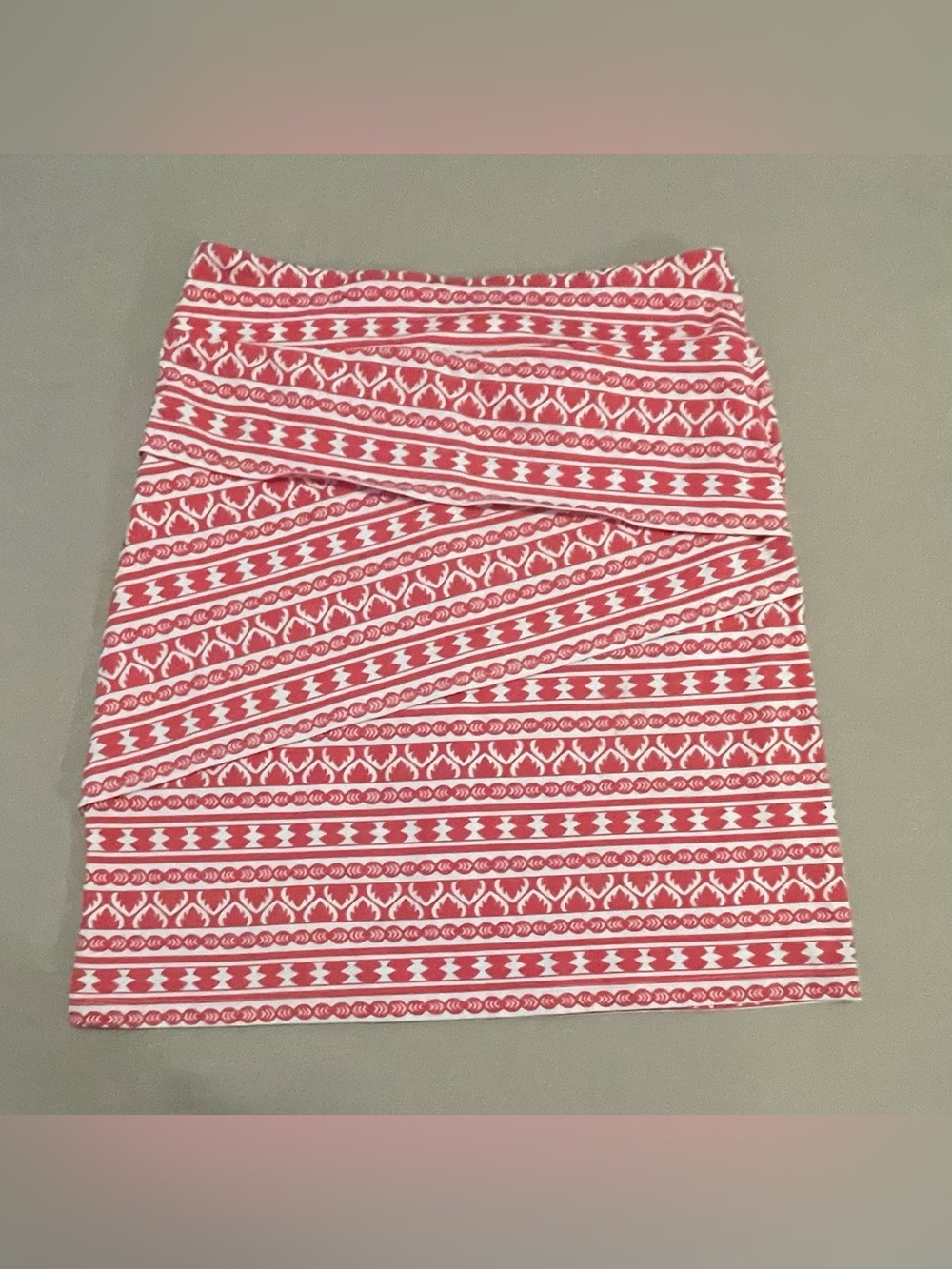 J. McLaughlin Red and White Patterned Pencil Skirt